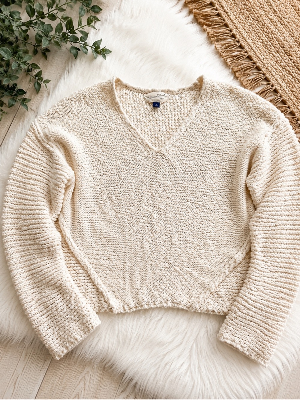 Universal Thread Cream Chunky Cotton V-Neck Sweater Size S Oversized